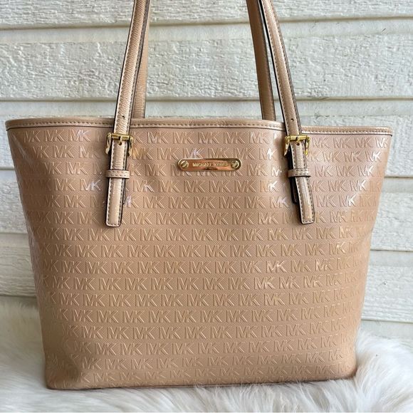 Michael Kors Handbags - MICHAEL KORS Tan Beige Patent Signature Jet Set Tote Shoulder Laptop bag